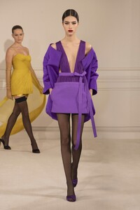 00040-Valentino-Couture-Spring-22-Paris-credit-brand.thumb.jpg.63536f85c2b4ec62906a3927e6972a46.jpg