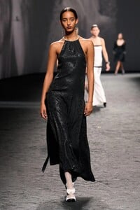00069-chanel-spring-2023-ready-to-wear-credit-gorunway.thumb.jpg.68be9179bd3645e00b6c92f422ef16c4.jpg
