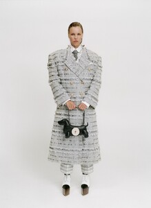 008_JACQHARRIET_PASSERBY_THOMBROWNE.jpg