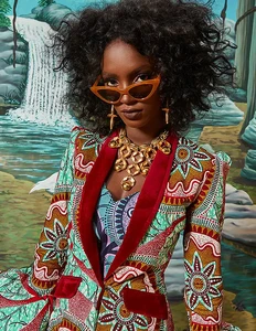 18Q4_NOV_Lkbk-crops_0007_VLISCO_2018_Q4_November_Lookbook_003_021.thumb.webp.3bfe3114392dbe23ef26607bf6cc1ebe.webp
