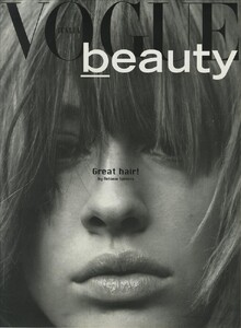 ARCHIVIO-VogueItalia(April2002)-GreatHair!-001.thumb.jpg.89f1cb721319b8a1da8e9c0f382af178.jpg