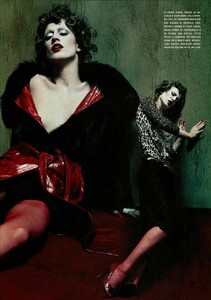 ARCHIVIO-VogueItalia(September2004)-NewestWaysToLook-006.thumb.jpg.dd0ee4d32eed3ef26d3545912ec9706f.jpg