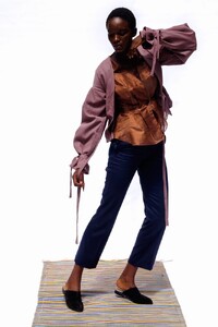 Abiola-A.-Olusola-Lookbook_14_DSCF0222_bellanaija.thumb.jpg.745bc5ee79d75081d23c034b9e090623.jpg