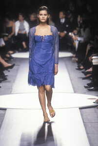 AlbertaFerretti2000WomenRTW63.thumb.jpg.e29ed7810614f606b0e27977f05cbbbb.jpg