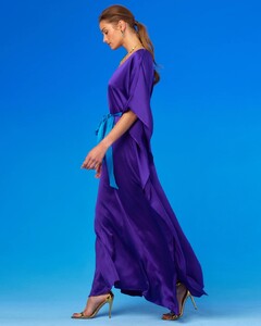 AlessandraSilkKaftaninRoyalPurple_2365_lores.jpg