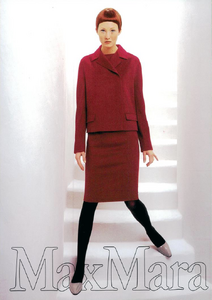 Avedon_Max_Mara_Fall_Winter_1998_99_04.thumb.png.9d87d5fae5b00a6afe56e16fbaab8600.png