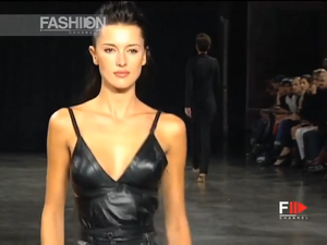 BIKKEMBERGSFullShowSpringSummer2002MilanbyFashionChannel(480p_25fps_H264-128kbit_AAC)2.thumb.png.c87d806dc5d670d0f7234315b5fcf1c1.png