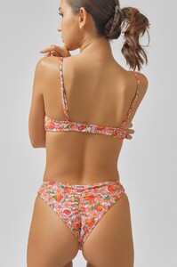 Blackbough-Swim7378_2048x.jpg