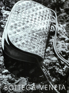 Bottega_Veneta_Fall_Winter_1998_99_04.thumb.png.df897c79eaca9d8a640579d3d6669cbb.png