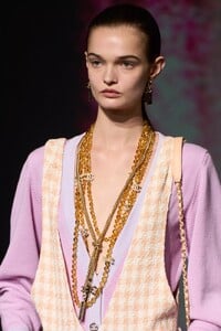 ChanelclpS23009.thumb.jpg.14b12b8da5807ad539487f64fabcb98e.jpg