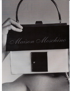 Cometti_Moschino_Fall_Winter_1998_99_02.thumb.png.f065d3ed00467f8189c3d0e6f60cc670.png