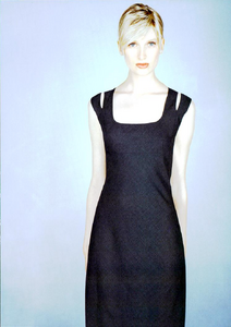 Demarchelier_Woolmark_Fall_Winter_1998_99_11.thumb.png.9844bbda82783ddef15f8660b85de456.png