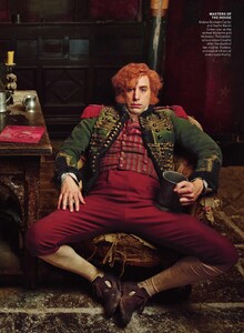 Dreaming_Leibovitz_US_Vogue_December_2012_06.thumb.jpg.066e4dbba507ee3e7241bbd456111b1a.jpg