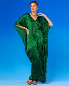 EsmeraldaSilkKaftaninMalachite_2915_lores.jpg