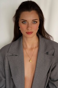 Facetune_07-04-2023-10-41-44_1_-2 (1).jpg