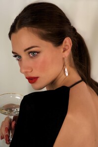Facetune_07-04-2023-12-32-09.jpg