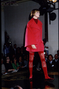 Fashion Show Versace aw 1993.jpg