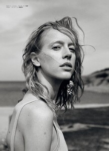 Franziska Frings 26_THEHIVE_MODELS_FRANZI FRINGS_BOOK.jpg