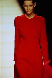 GiorgioArmani1996WomenRTW122.thumb.jpg.bbd40057d05b408179af2669c3b9a5d9.jpg