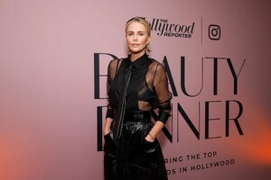 HollywoodReporterBeautyDinner2023(2).thumb.jpg.0ba1c1e02a1a62cd4ec0b9364337238e.jpg