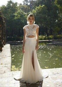 Innocent-Collection_Iris_20012000_Top_Izzie_AFront1_20012300_Skirt_d3_2592_V2-1-scaled.jpg