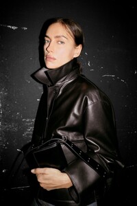 Irina-Shayk-Zara-Leather-2023-Photoshoot10.jpg