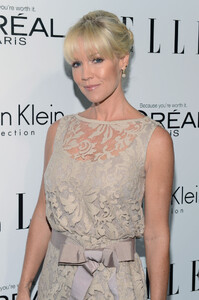 JENNIE-GARTH-at-ELLEs-Women-in-Hollywood-Event-in-Beverly-Hills-1.jpg