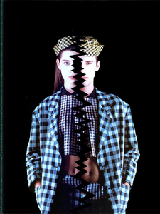 Jean_Paul_Gaultier_Spring_Summer_1985_02.thumb.png.024b264a8f1c3a686a4dacce793f6cdd.png