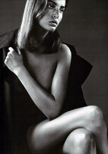Klein_Gucci_Fall_Winter_1998_99_03.thumb.png.96e66f65db91866da24b8ba05986a3d8.png