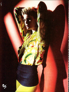 La_Maison_Blu_Spring_Summer_1985_01.thumb.png.f4a0d19d0105375b82d68ec605237322.png