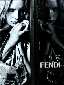 Lagerfeld_Fendi_Fall_Winter_1998_99_05.thumb.png.36cad34a1042a7875de0c2e545f64693.png