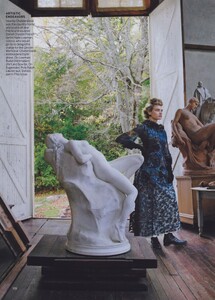 Leibovitz_US_Vogue_September_2012_09.thumb.jpg.c789e889d3155fb7a7fd06990cc12d18.jpg