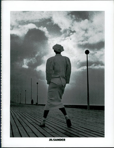 Lindbergh_Jil_Sander_Spring_Summer_1985_02.thumb.png.0e7995e1e30c20ee8f6b96d8f2b8c47e.png