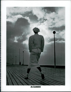 Lindbergh_Jil_Sander_Spring_Summer_1985_02.thumb.png.3f6386ea030af5e35e5aea3cbfdd2b95.png