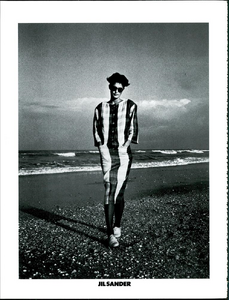 Lindbergh_Jil_Sander_Spring_Summer_1985_03.thumb.png.e37b8167a6de3308a0fbcf2accfc6ed1.png