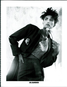 Lindbergh_Jil_Sander_Spring_Summer_1985_04.thumb.png.641d12d7bd883fb378ed4566bcec6c3d.png