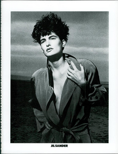 Lindbergh_Jil_Sander_Spring_Summer_1985_06.thumb.png.3216d1c59c4c9ac965fdb4ee6aa10473.png