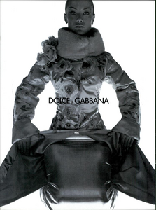 Meisel_Dolce__Gabbana_Fall_Winter_1998_99_10.thumb.png.64dcf204356940dd01eaa81e1910cfb9.png
