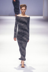 Missoni1997WomenRTW83.thumb.jpg.4be0a2ae16d75d5986b19c62ae79235c.jpg