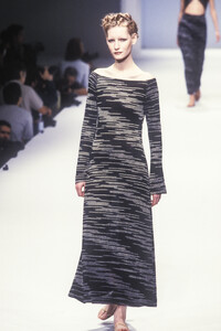 Missoni1997WomenRTW84.thumb.jpg.29a0d8166185e6b4a1b40372c0d403e8.jpg