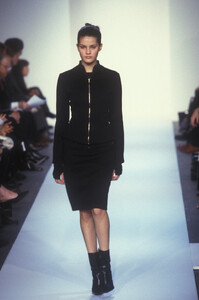 NarcisoRodriguez1999WomenRTW12.thumb.jpg.c864b5fd8f0a24a5b17783f17af49e2f.jpg