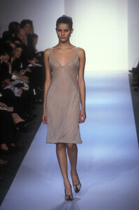 NarcisoRodriguez1999WomenRTW4.thumb.jpg.314acf7f8c8e801c98e86052fe8a546b.jpg