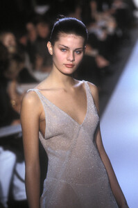 NarcisoRodriguez1999WomenRTW5.thumb.jpg.7bfd05b6bafaf8a54819b65195bf7860.jpg