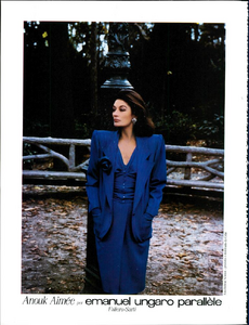 Newton_Emanuel_Ungaro_Parallele_Spring_Summer_1985_04.thumb.png.8c960937f2a77ba832cd4819a4b62dfd.png