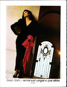 Newton_Emanuel_Ungaro_Parallele_Spring_Summer_1985_08.thumb.png.e4ff800a247a343d6550471747a95a09.png