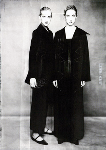 Roversi_Alberta_Ferretti_Fall_Winter_1998_99_06.thumb.png.96b7410e71e406f4a7259594744bf9ac.png