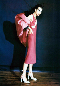Roversi_Anna_Molinari_Fall_Winter_1998_99_01.thumb.png.e8aa5a42cccab010226e6cc0a875f6ea.png