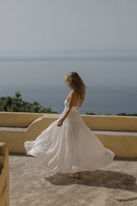 Salsa-White-Cotton-Maxi-Dress-LILYA-SS23.thumb.jpg.cccb6d096fe3cc181bdff148f118fe7a.jpg