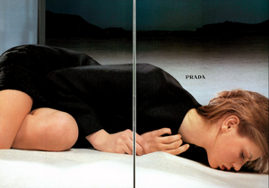 Schoerner_Prada_Fall_Winter_1998_99_01.thumb.png.7a8b4c0d95fb3261b5de0ece41e2bc58.png