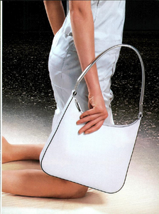 Schoerner_Prada_Fall_Winter_1998_99_12.thumb.png.2a6cc6bbd099d47be216ef57b9ae631a.png